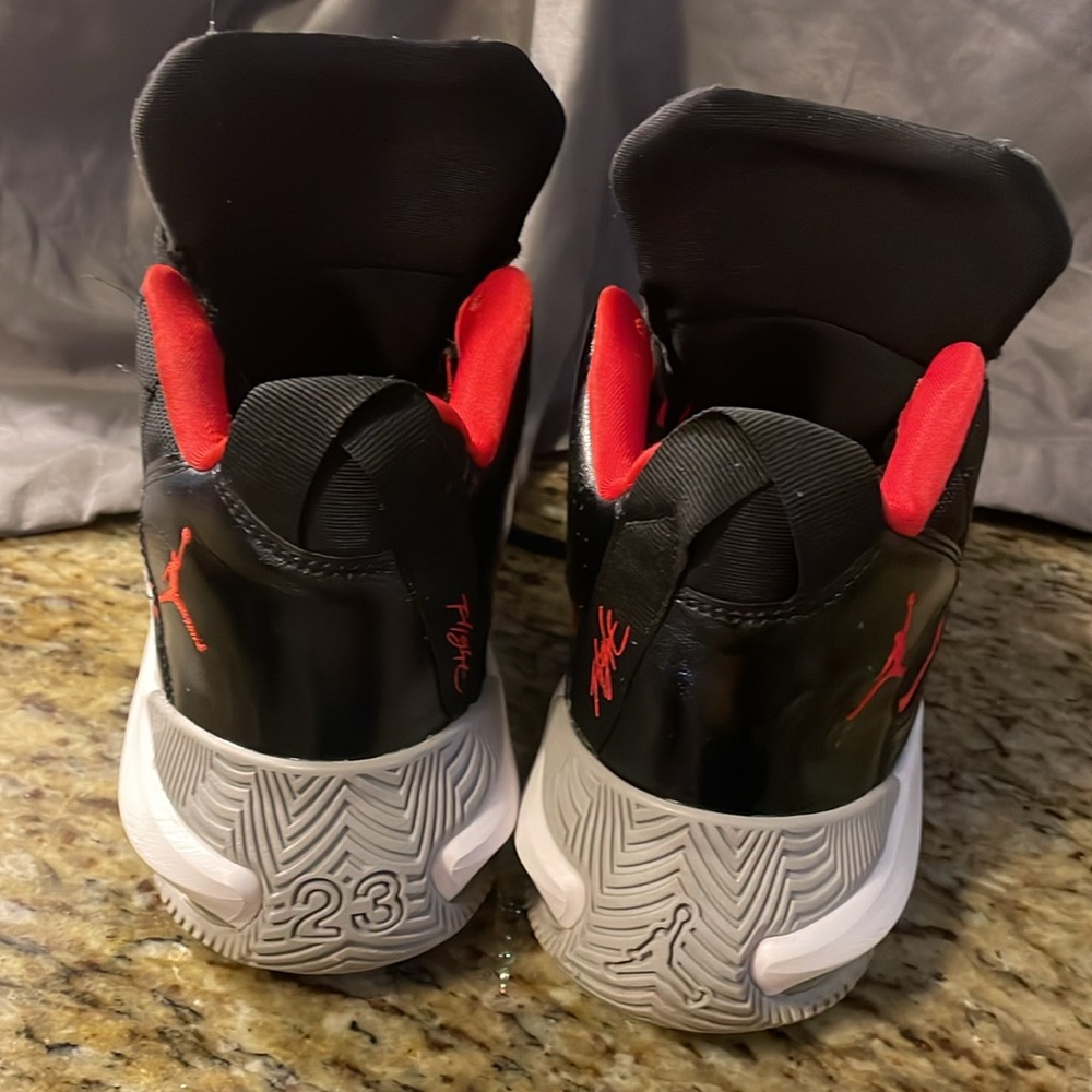 Jordan shoes - Picture 2 of 4